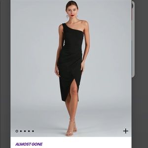 ONE SHOULDER WRAP DRESS